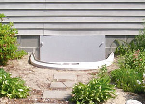 plastic crawl space access well installed in a Laval crawl space